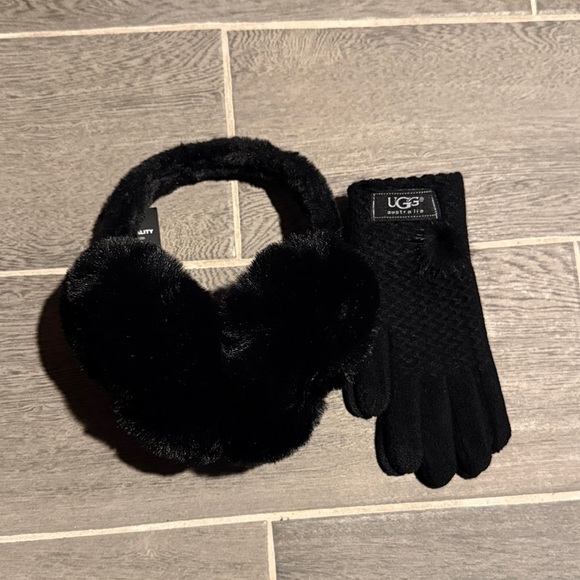 UGG Accessories - UGG black glove and ear muff set